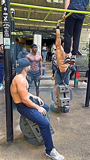 Street workout 🤦‍♂️😇🔥#motivation #street #workout #bercy #paris | brise
