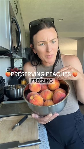 Erica | Anderson Acres | How To: Freeze Peaches 🍑 ✔️ Peel, pit, slice. ✔️ Drizzle lemon juice to prevent browning. ✔️ Line baking sheet with parchment and... | Instagram