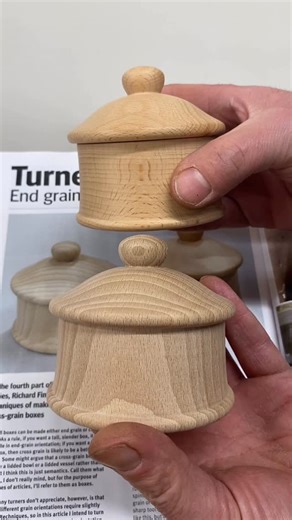 Richard Findley on Instagram: "I’ve written an article for @woodturning__magazine (not another one, I hear you say 🤪) this time looking at the difference between turning end grain and cross grain, something I don’t think enough turners fully understand or appreciate. The exercise in this article is well worth a try if you’d like to better understand grain orientation."