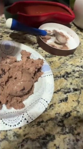 Tillamook Dark Chocolate Cookies Ice Cream #shorts #viralshort #chocolate #sweet #icecream