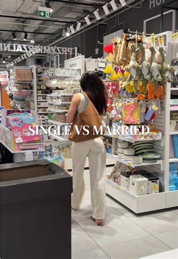 Single vs Married: Who Does the Shopping?