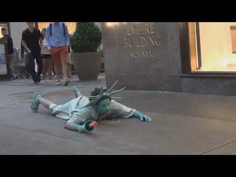 Eric Andre Show - Statue of Liberty