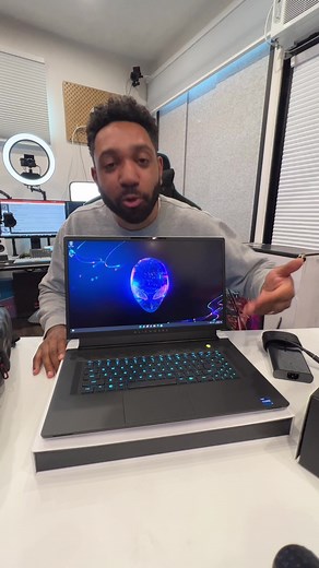 Exploring the New Alienware X17 R2 Laptop