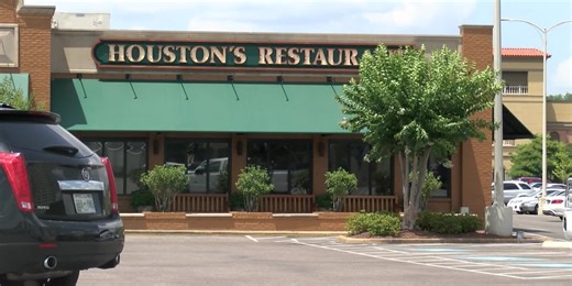 Former Houston’s Restaurant to be demolished