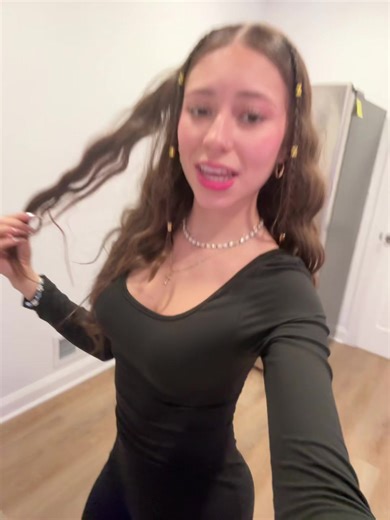 Ruby (@rubycoronaa)’s videos with HIT OR MISS - slaytanic