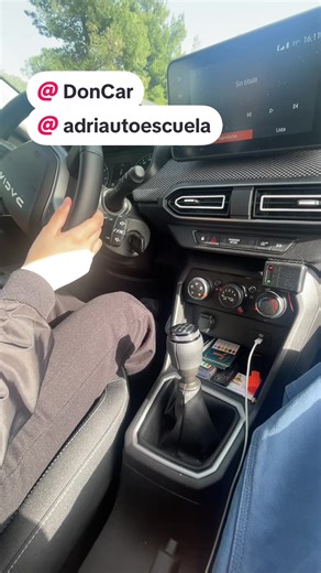 Si os esforzáis pronto estaréis en estas fotos con vuestra L DonCar te hace todo más fácil 👌coche Curso Teórico Intensivo de 8 horas:https://doncar.es/teorico-intensivo-de-conducir/ TEST DE AEOL 1280 preguntas: https://cloud.aeolservice.es/ Acceso 1 mes 20 euros, las preguntas que más han salido el último año en todas las jefaturas provinciales de tráfico 🚗 Seguimos aprobando con estos test 😍😍 😍😍 Mapas interactivos y las Rutas de examen : https://doncar.es/zonas/ #adriautoescuela