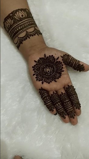 Lotus mehndi design🌿🥰 #mehndi #hennatattoodesign #hennadesign #artist #shortvideo #shortsfeed