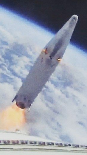 I’m an Ariane 6 stage, and I have a clear mission: propelling this rocket into space. There’s no possibility of a rerun; no second chance. Everything begins with a powerful jolt. The ground falls away at a mind-boggling rate, the shock waves are making the air vibrate. I hear the roar of the engines, I feel an incredible upward force on my body. The atmosphere is becoming thinner, the acceleration is less bumpy. My fuel is being consumed at a precisely controlled rate, each second counts. Then c