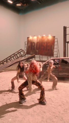 HANA ‘ROSE’ Dance Breakdown and Choreography