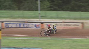 RACE ACTION | 🐺🆚⭐️ ✊ Despite our convincing win, our lads still worked hard! With Zach out in front, keep your eyes on Rory. 👀 🔴 Rory Schlein Racing LTD 🔵 Zach Cook Racing ⚪️ Nicolai Klindt 🟡 Nick Morris 🎥 Clean Cut Sports 📲 chng.it/86kKSJsyVv #SaveWolvesSpeedway | #Wolfpack 🐺🐾 | Wolves Speedway