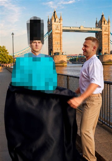 Samsung Galaxy Fold8 London outfit reveal — GalaxyFold8 highlights