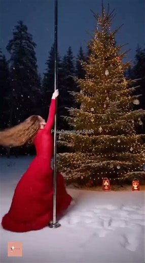 Pole Dancing at midnight in Moonlight im moonlight #poledance#pole#dance #poledancer #asmr#asmrvideo