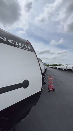 13K views · 556 reactions | 2022 Zinger 299RE #zinger #crossroads #rv #travel #reels #camp #camping #camper | The RV Hunter | Facebook
