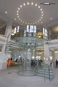 [Hot Item] Invisible Steel Stringer Floating Staircase Hidden Cantilever Stairs Glass Steps Floating Stair