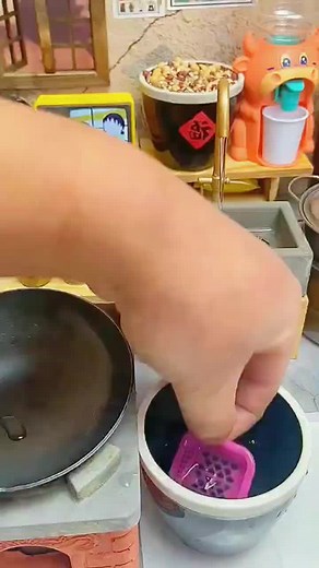 Miniature Kitchen Cooking Techniques for Kids