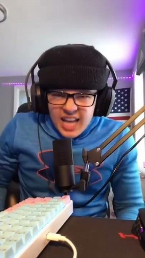 When gamers get booted offline😂💀