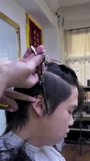 Cutting tutorial​​​ Newbies can learn easily #barbershop #howtocutcurlyhair #haircut