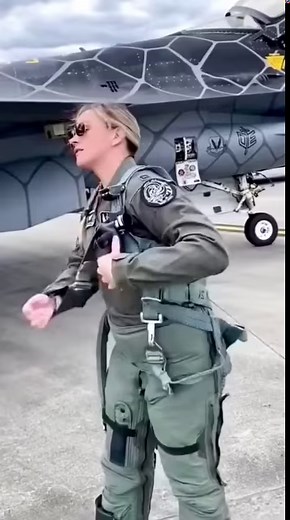 26K views · 336 reactions | Female F-16 pilot. #usairforce | Special Warfare Zone | Facebook