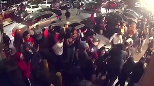 Mass looting in Los Angeles