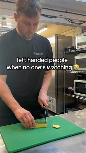 POV: left handed people when no one’s watching 😭