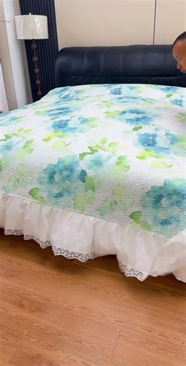 Elegant Floral Bedspread Makeover 🌸✨:#BedspreadMakeover #FloralBedding #HomeDecor #BedroomStyling