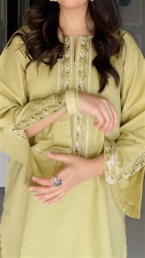 LAAM on Instagram: "Shop this cute green kurta set only for PKR 9,250/- CLICK THE LINK IN BIO TO SHOP NOW!!😇🥰 Brand: Cinq Apparel ID: TVW6723 Avail Express Shipping In Just 24 Hours🚀"