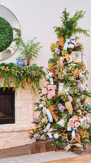 We’re shining a light on how to use Spring Decor to spruce up your seasonal tree! We are OBSESSED with how the oversized carrots, sweet signs, and lovely florals work together to make this adorable look feel larger than life! Comment GARDEN25 for a link to shop these looks! You can easily adapt these pieces to make a delightful wreath for your front door, a mini Easter tree, and more! | Decorator's Warehouse