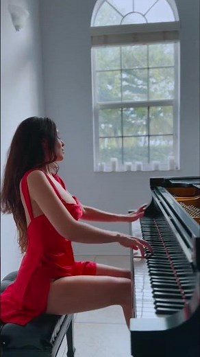 Lola - Piano Daydream No. 8 (Original)