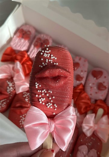 Delicious Galentines Cakesicles for Your Celebration