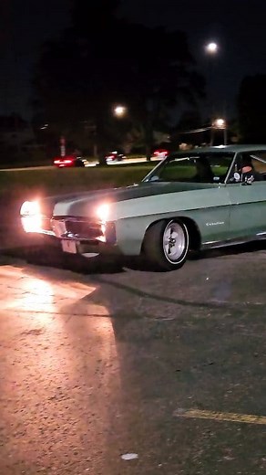 1967 Pontiac Catalina Classic Car Drive By Engine Sound Friday Night Flex Warren Michigan 2024 | Casey Faitel