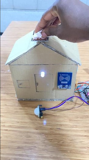 PIR Sensor to control Door Lock using ESP32