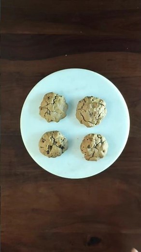 Chocolate Chip Cookies 🍪 | Crispy Edges, Gooey Center