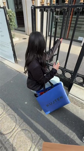 Experience the World Upside Down