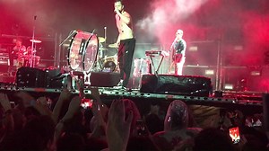 57K views · 1.7K reactions | #RadioCanal100 estuvo presente ayer en el Asuncionico 落 Acá te dejamos lo que fue Radioactive de Imagine Dragons  | 100.1 FM - Radio Canal 100 | Facebook