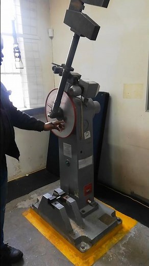 HEAVY CHARPY IMPACT HAMMER: RESILIENCE, TOUGHNESS BAR TESTING AT ROOM TEMPERATURE