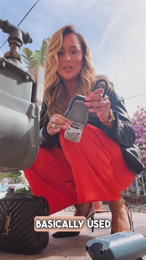 🔑 Access is EVERYTHING in real estate. One thing I always recommend on a listing? TWO lockboxes. 🏡 Supra Box (Agent Only Access) – This keeps showings secure and controlled through verified agent access. It protects the seller while allowing serious buyers in the door. 🛠 Combo Box (Vendor Access) – This is for contractors, stagers, inspectors, appraisers, photographers… all the moving parts that keep a transaction flowing smoothly. When you’re juggling showings, repairs, inspections, and last