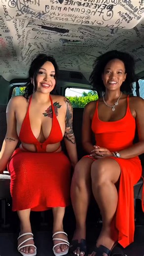 FANBUS on Instagram: "#usa #fanbus #teamfanbus"