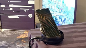 Hands On With Samsung and Verizon's First 5G Phone