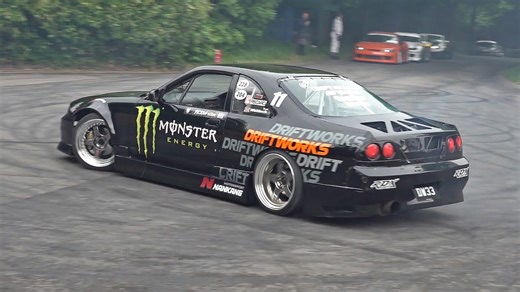 680HP Nissan Skyline R33 GTST 1.5JZ – Drifting at Driftkhana Goodwood FOS