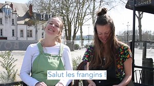 Les frangins, on est trop contentes de vous présenter les 2 versions de notre nouvel album « Notes » qui sortira le 6 mai prochain ! 🤩 Il y aura donc : 🔵 Une version bleue standard qui comprend 13 titres 2 poèmes : « Aimons toujours, aimons encore » de Victor Hugo et « Ce qui dure » de Sully Prudhomme 🔴 Une version rouge INÉDITE et LIMITÉE comprenant les 13 mêmes titres 2 autres poèmes : « Nous dormirons ensemble » de Louis Aragon et « Le ballet des heures » de Gérard de Nerval Vous pouvez dé