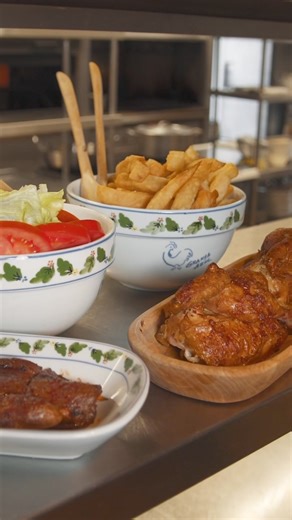 29K views · 400 reactions | El primer pollo a la brasa de la historia se sirvió aquí, hace 74 años. En nuestro espiedo de Santa Clara, nació este ícono de la cocina peruana, símbolo de la unión familiar y de la deliciosa amistad que se cocina alrededor de una mesa.  #GranjaAzul #DondeTodoComenzó | Granja Azul | Facebook