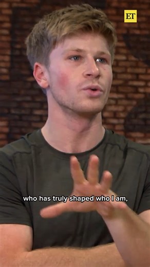 2.6M views · 79K reactions | Robert Irwin says his mom, Terri Irwin, is everything he wants to be in a person. 凉 | Entertainment Tonight | Facebook