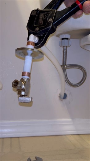Plumbers ALWAYS Overcharge #ripoff #plumbing #plumber #viral #shorts