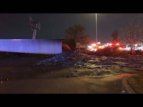Fatal 18-wheeler accident on North Freeway