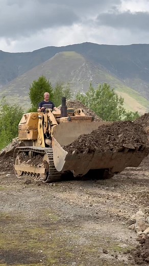 Cat 955L at Threlkeld Quarry and Mining Museum #trackloader #heavyequipment #ex | Airele Leonard II | Facebook