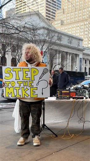 NYC winter didn’t stand a chance once the sax came in 🔥🎷❄️ | Step to the Mike