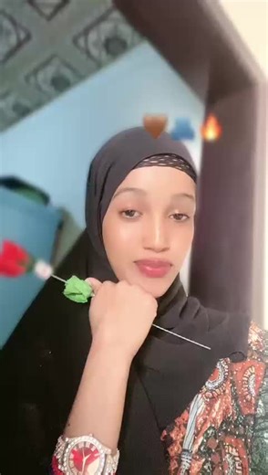 فيديوهات أنشأها Nimco dheeman (@nimco.dheeman1) باستخدام original sound - ＢＡＹＡＸＯＯＷ 🎧🎶