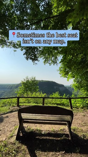 📍This unnamed, unmarked overlook is between Humphrey’s Overlook and Great Bend Overlook on the Gorge Trail, Trail 1 in Letchworth State Park.🌳The vibe is peaceful canyon forest, the view is the Grand Canyon of the East.🎈 Above is a common flight path for hot air balloons every calm morning and evening with Balloons Over Letchworth.🌊Below is the route for whitewater rafters on the Genesee River with Adventure Calls Outfitters, Inc.🔥Plan your adventure at parks.ny.gov/parks/letchworth. | Letc