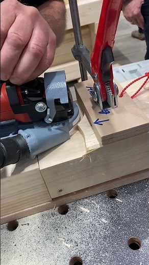 Arbeiten mit der neuen Planfräse von Mafell