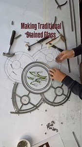 Making traditional stained glass #stainedglass | Derek Hunt Artist